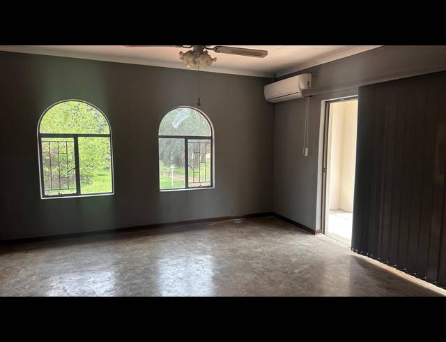 2 BEDROOM FLAT TO LET IN REFILWE